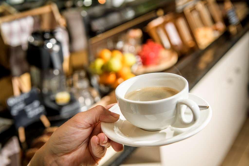 Campanile Hotel & Restaurant Arnhem - Зевенаар Ресторант снимка