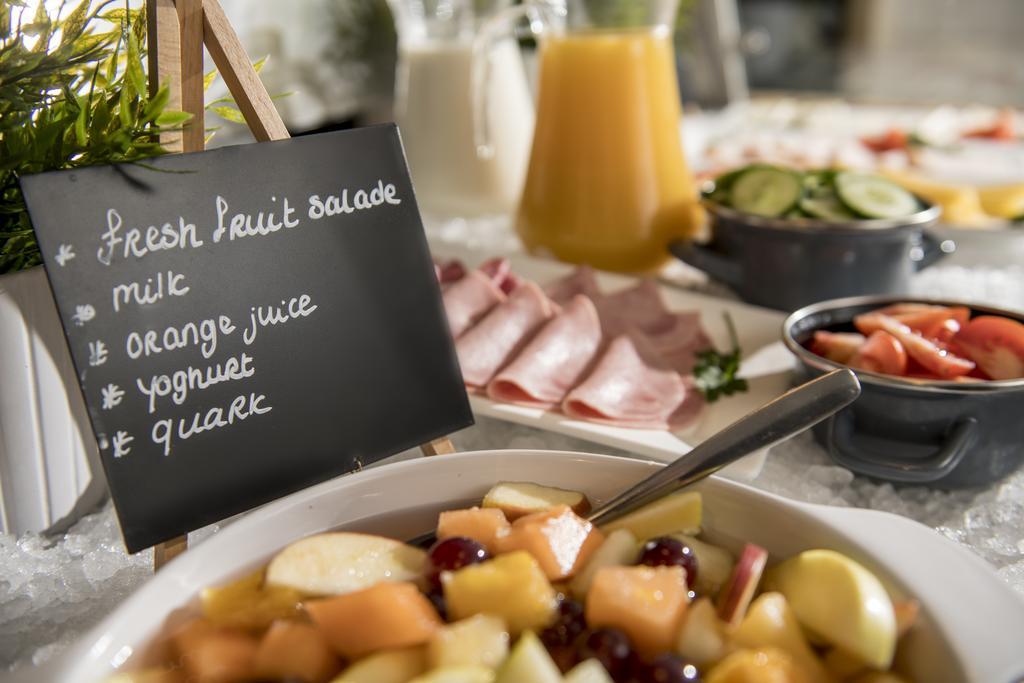 Campanile Hotel & Restaurant Arnhem - Зевенаар Екстериор снимка